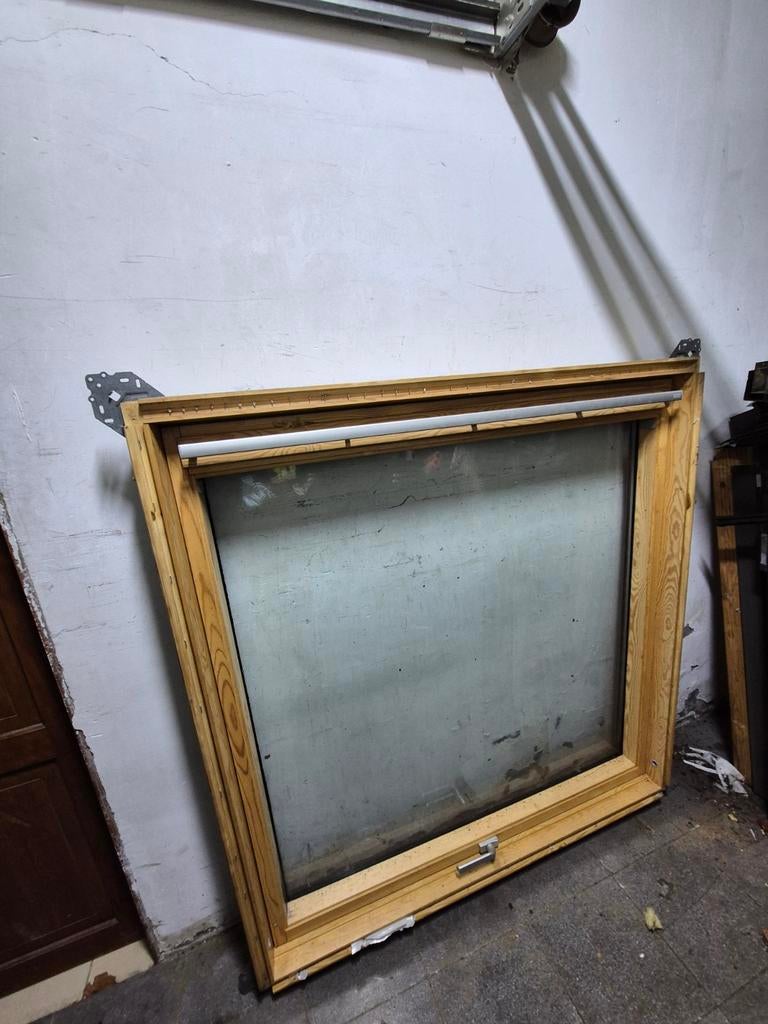 Velux dakraam GHL UO8 134×140 compleet met gootstukken, Doe-het-zelf en Bouw, Ophalen, Dakraam