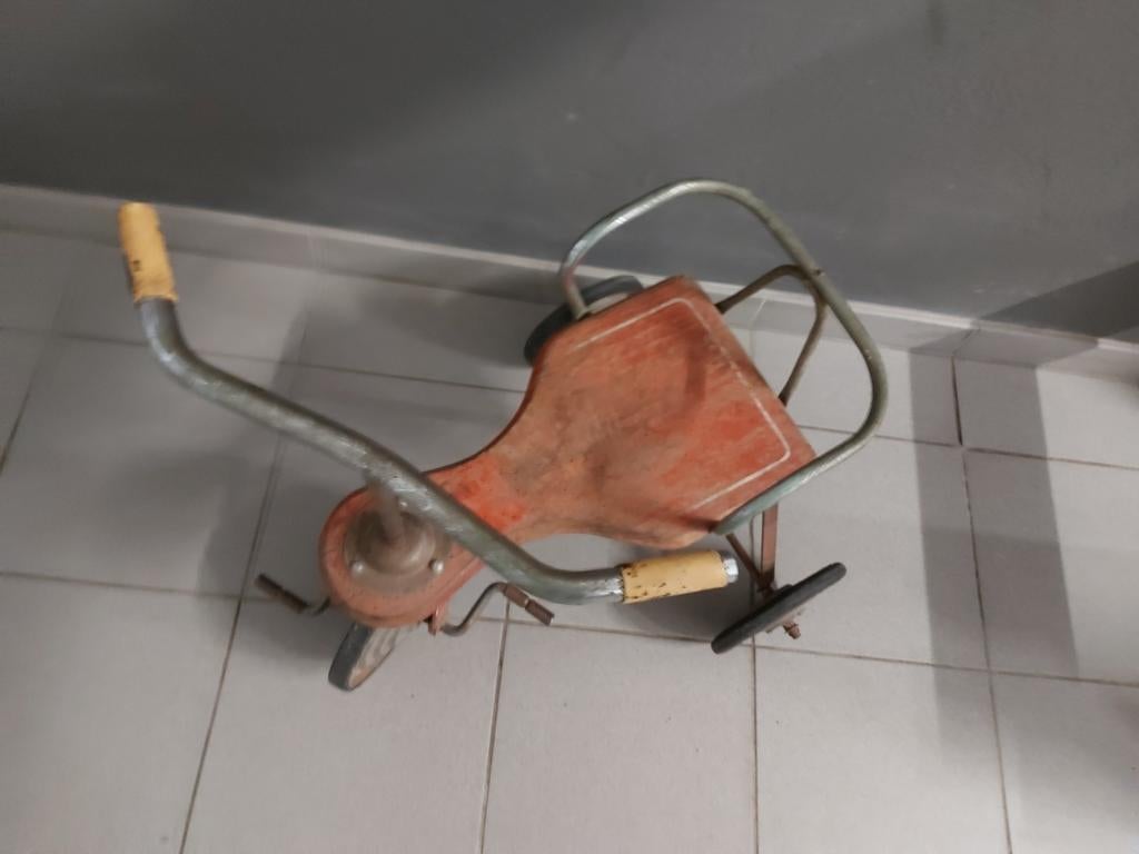 Oude driewieler, Ophalen