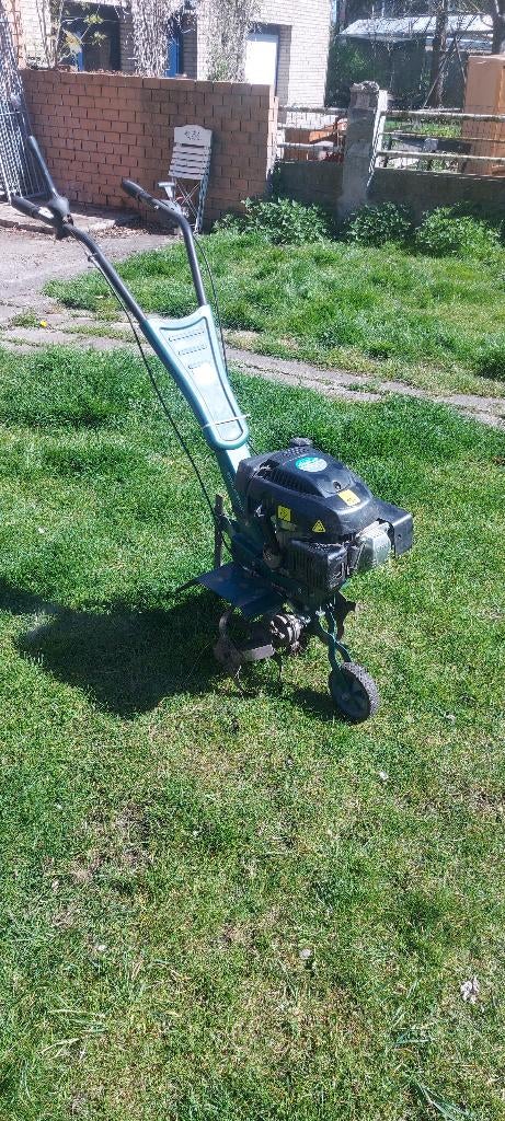 Motobineuse PowerPlus POW6471 – 4HP / 140cc – Très bon état, Bricolage & Construction, Outillage | Fraiseuses, Enlèvement, Utilisé