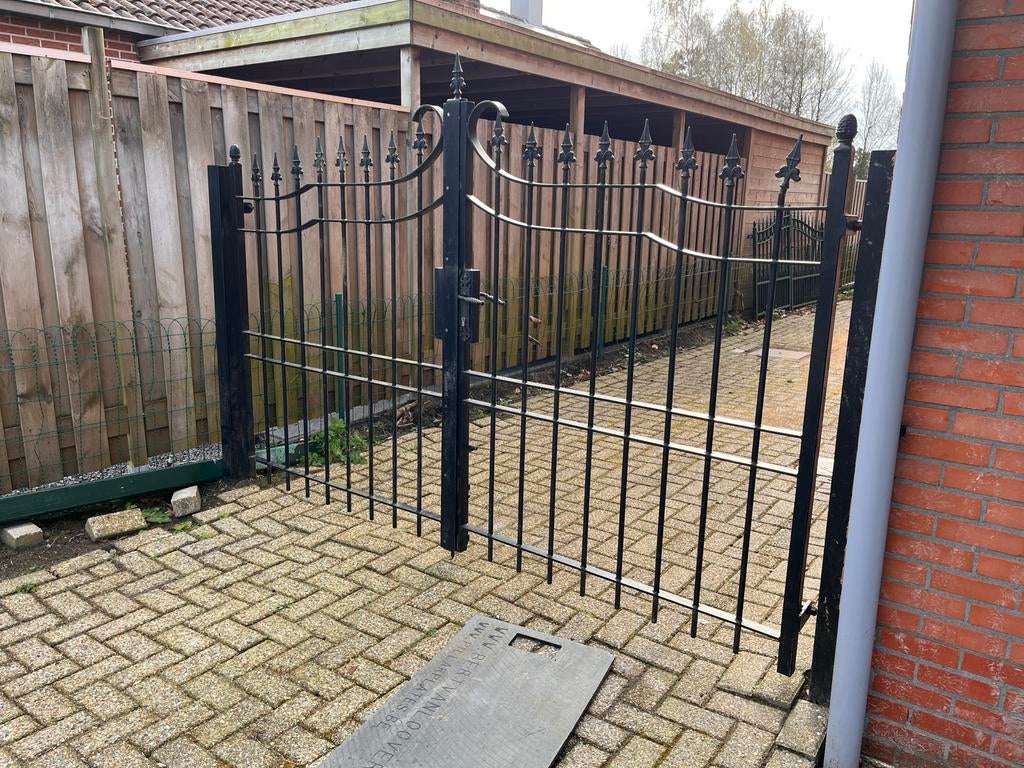 Zwarte tuinpoort, Ophalen, Met poort, Gebruikt, Tuinhek