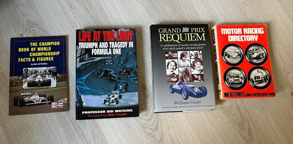 F1 boeken vroegere jaren, Ophalen, Zo goed als nieuw