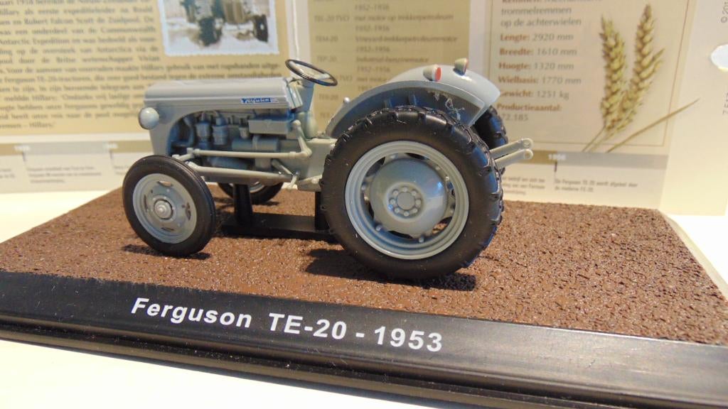 Modèle de tracteur Ferguson TE 20 - 1953 - 1/32, Enlèvement ou Envoi, Comme neuf, Tracteur et Agriculture, Autres marques