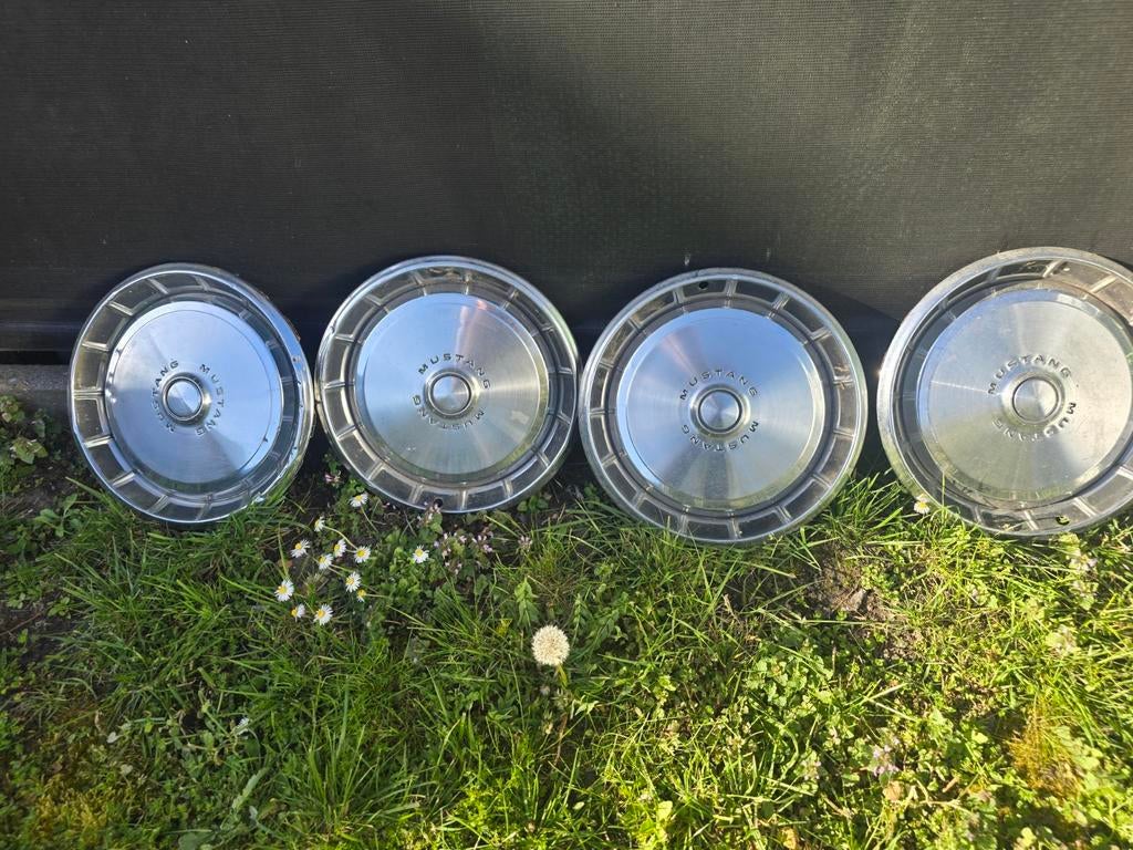 4 originele mustang wieldeksels, Particulier, Te koop