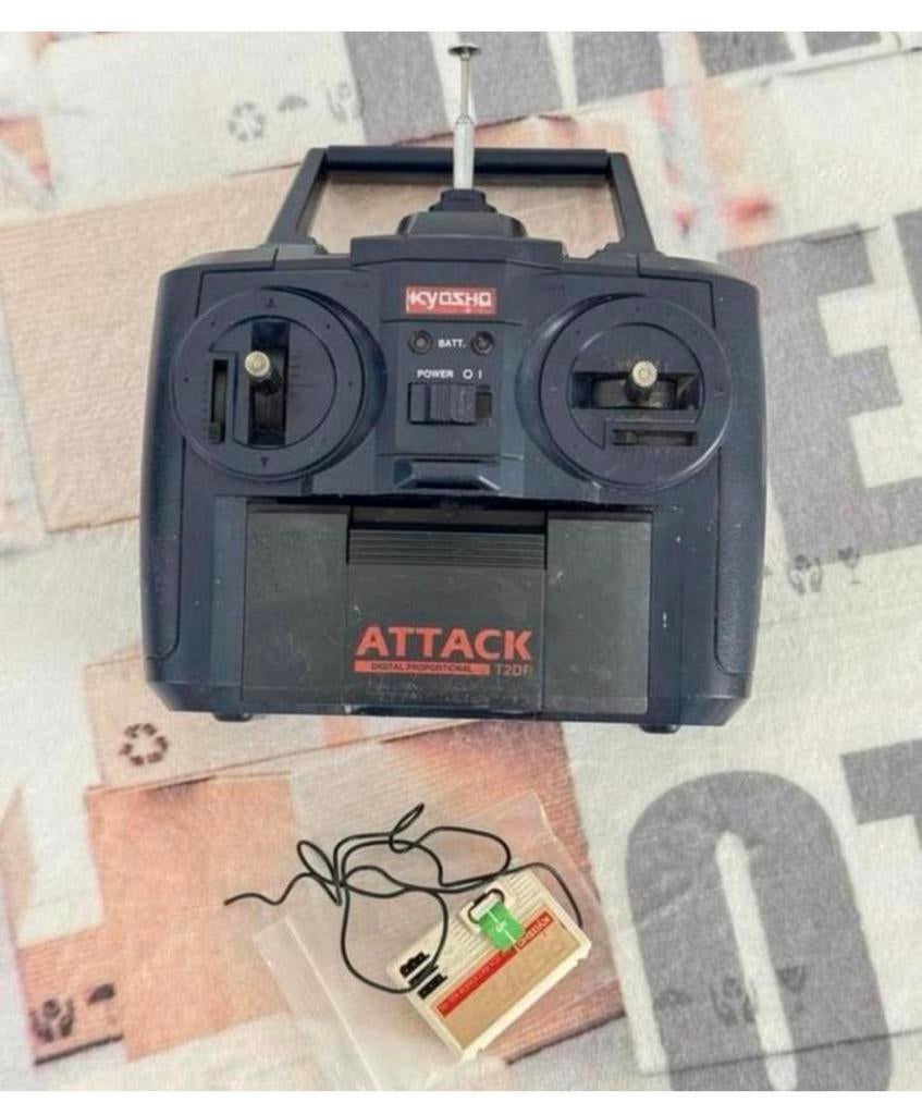 Télécommande Kyosho Attack T2DR + récepteur RC perflex, Hobby & Loisirs créatifs, Enlèvement ou Envoi, Comme neuf