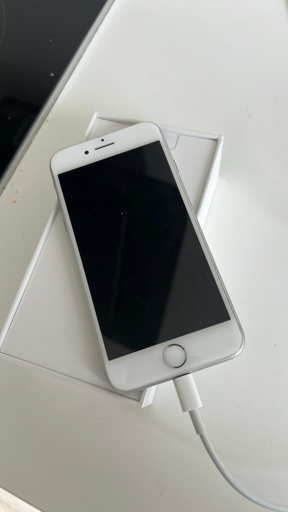 Apple iPhone 7, Telecommunicatie, Mobiele telefoons | Apple iPhone, Ophalen, Zilver, 32 GB, IPhone 7