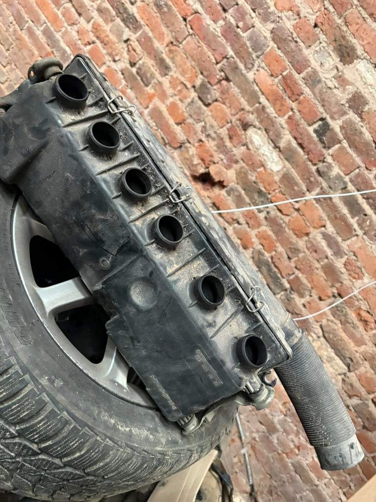 Complete luchtfilterbehuizing Mercedes w124 300D, Auto-onderdelen, Motor en Toebehoren, Ophalen