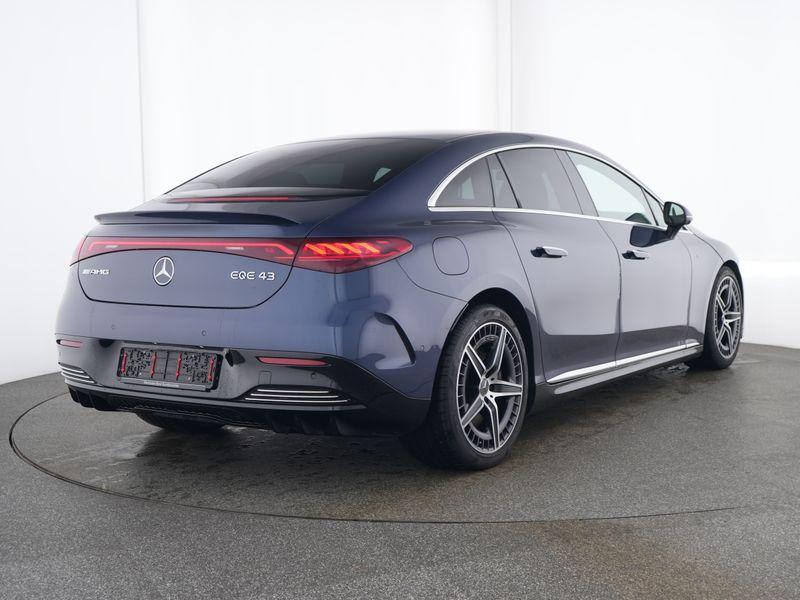 Mercedes-Benz AMG EQE-Klasse 43 Berline 4MATIC | Trekhaak |, Auto's, Mercedes-Benz, Automaat, 4 deurs, Stof, Gebruikt