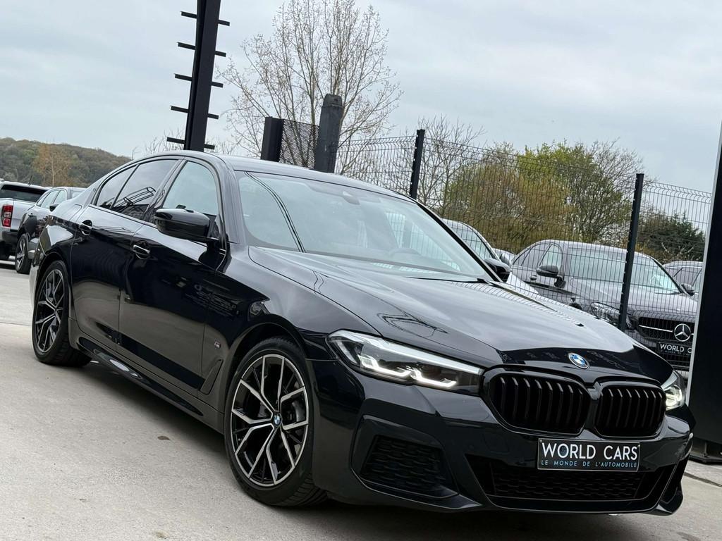 BMW 5 Serie 520 dA PACK M 190CV - FACELIFT - CAMERA - NAVIGA, Auto's, Automaat, 4 deurs, Achterwielaandrijving, Zwart