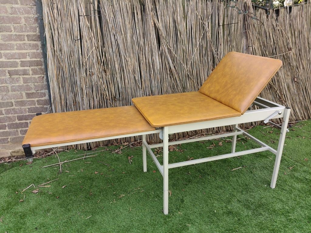 Vintage onderzoektafel / behandeltafel, Enlèvement