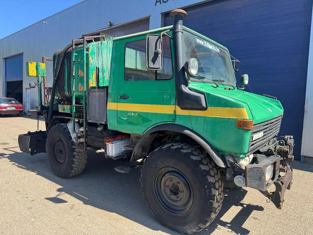 Unimog 424 *BITUMTANK-GOUDRONEUSE* (bj 1979), Auto's, Vrachtwagens, Overige merken, Bedrijf, Vierwielaandrijving, 4x4