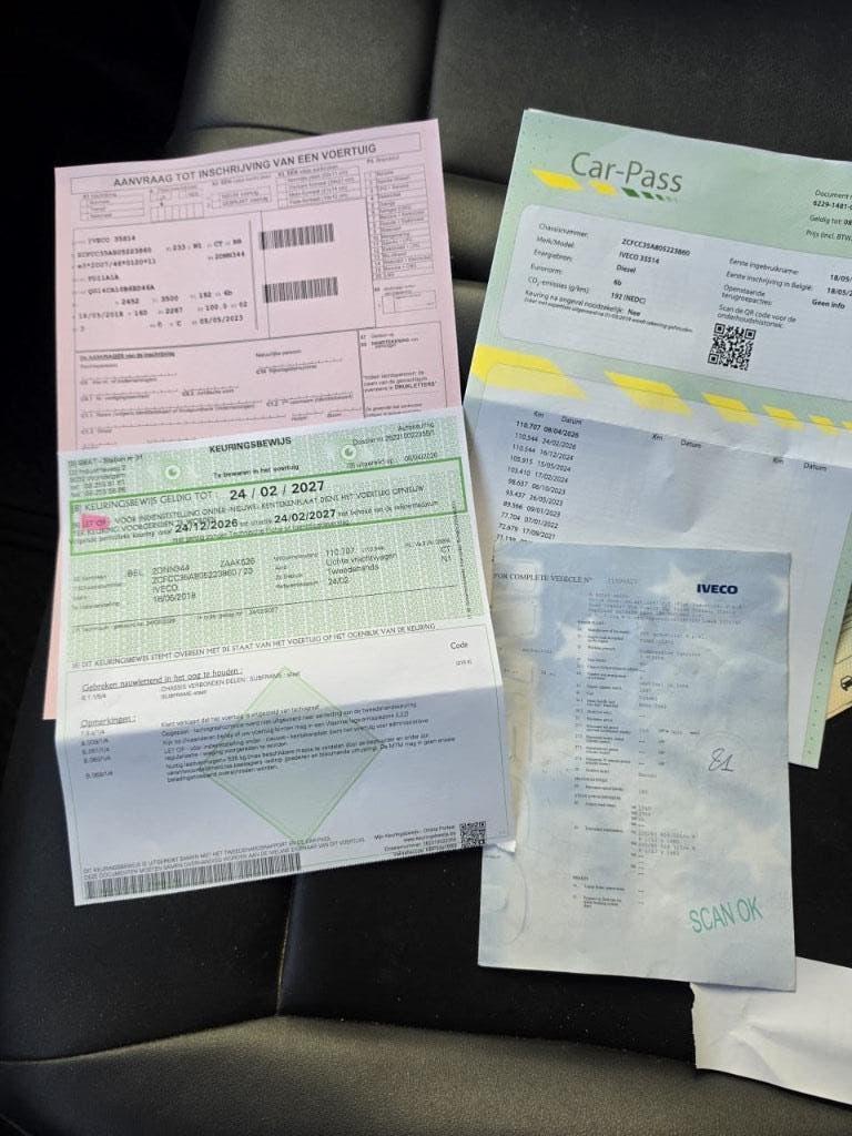 IVECO DAILY 2.3cc, 110.000km,euro 6b Keuring Car-Pass,, Auto's, Bestelwagens en Lichte vracht, 100 kW, Testrit aan huis, Achterwielaandrijving