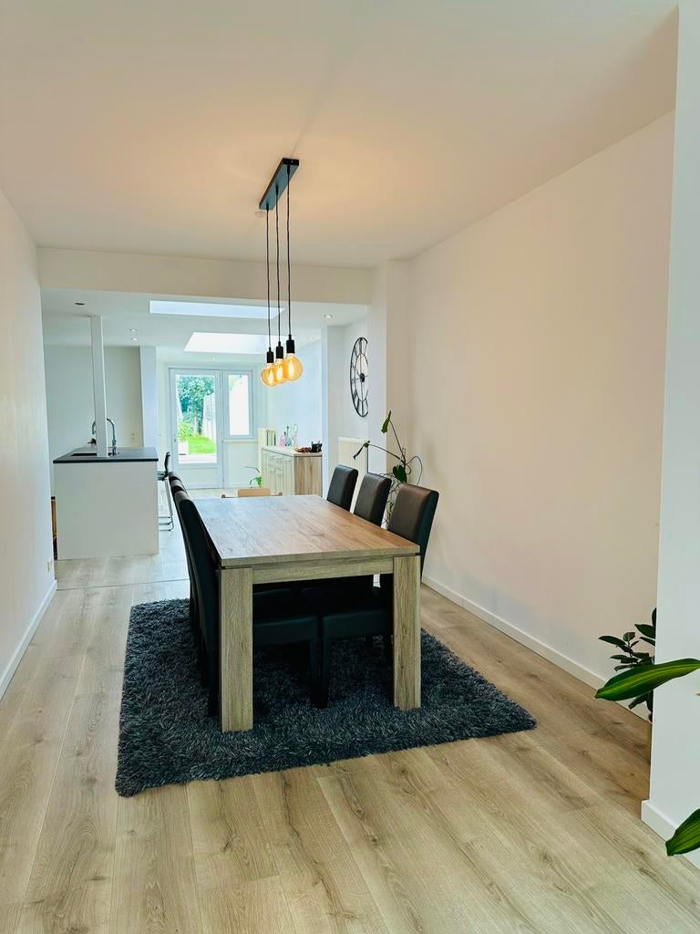 Eettafel zonder stoelen, Ophalen, Zo goed als nieuw