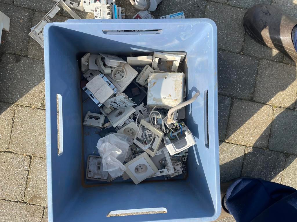 Niko niet meer te verkrijgen schakelaars etc, Ophalen, Gebruikt