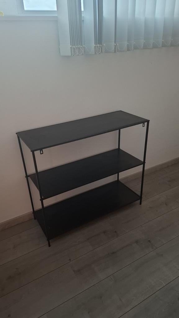 Zwart kastje, Ophalen