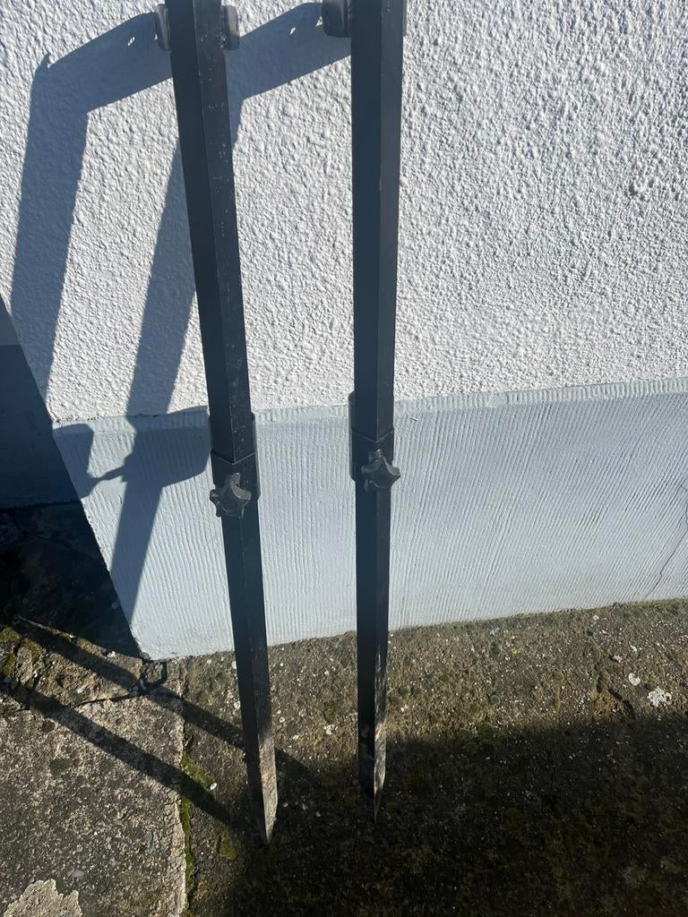 2 Portes cannes silure., Enlèvement, Comme neuf