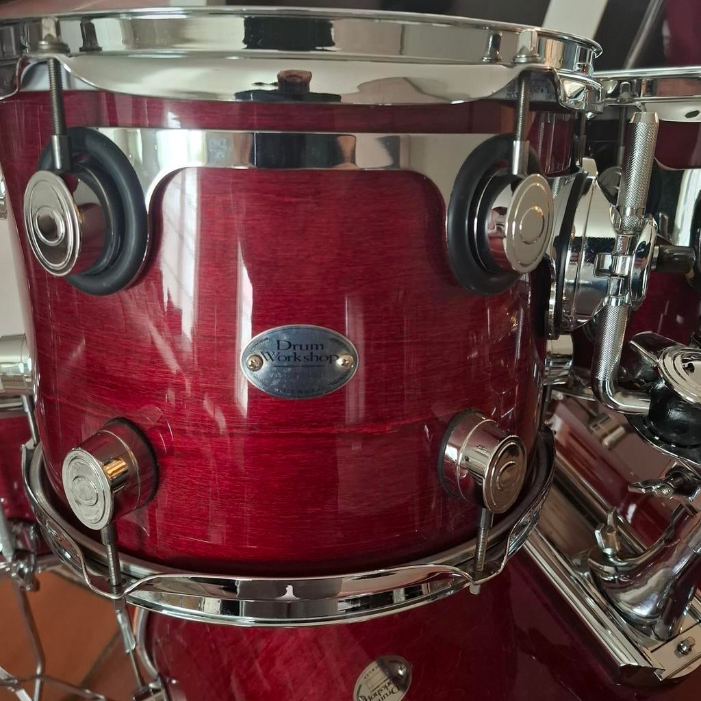 Dw performance maple drumstel + hardware + hoezen set zgst, Muziek en Instrumenten, Ophalen, Zo goed als nieuw