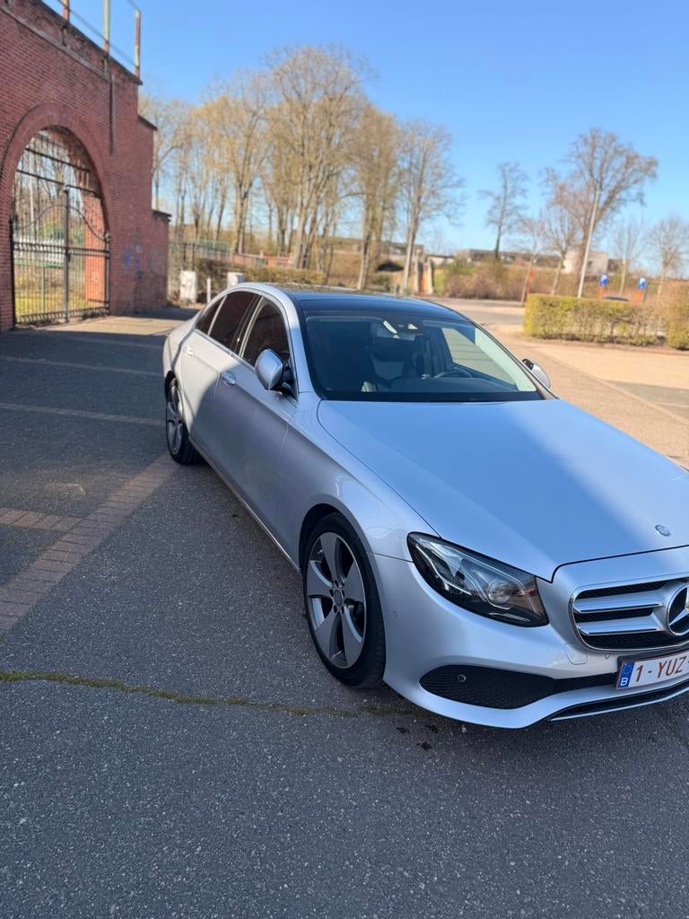 Mercedes Benz E220, Autos, Cuir, Argent ou Gris, Achat, Euro 6