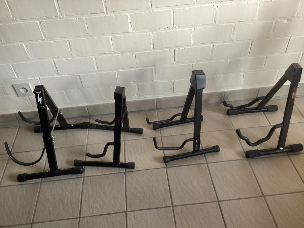 Gitaarstaanders, Enlèvement, Utilisé, Pied pour instrument, Guitare