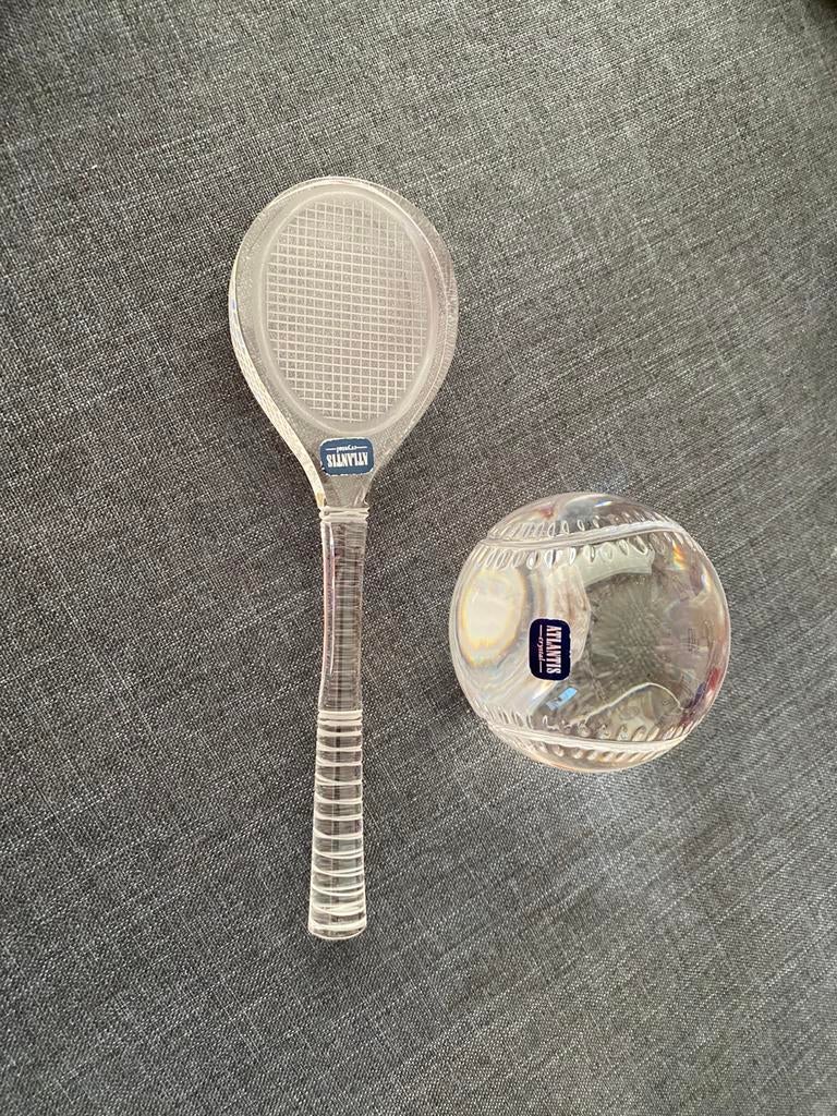 Tennisracket en tennisbal, Verzamelen, Ophalen, Zo goed als nieuw