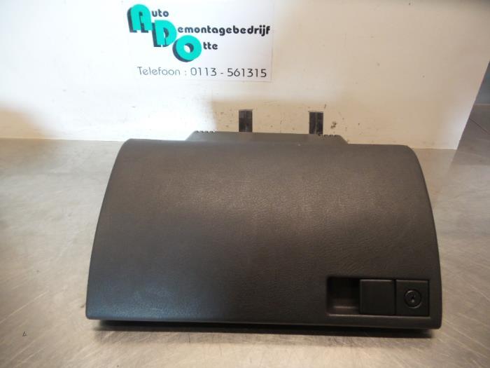 Dashboardkastje van een Opel Calibra (Calibra 90-), Gebruikt, -, -, Opel