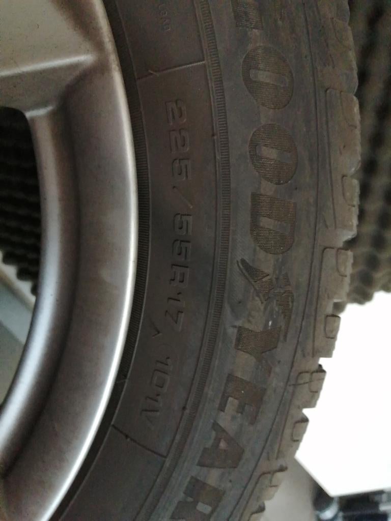 Winterbanden, Auto-onderdelen, Banden en Velgen, Ophalen, Gebruikt, Banden en Velgen, 17 inch