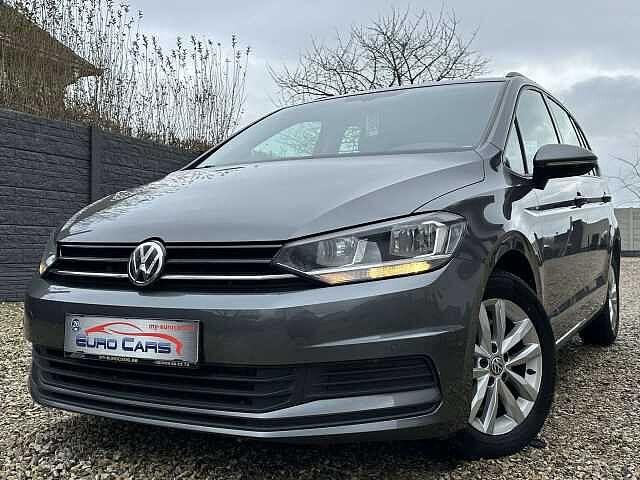 Volkswagen Touran 1.6 TDi SCR Trendline GPS/SENSOR/CRUISE, Auto's, Emergency brake assist, Monovolume, 83 kW, Te koop