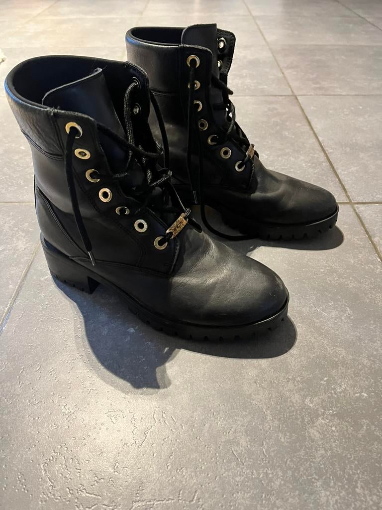 Dames motorschoenen TCX, Ophalen