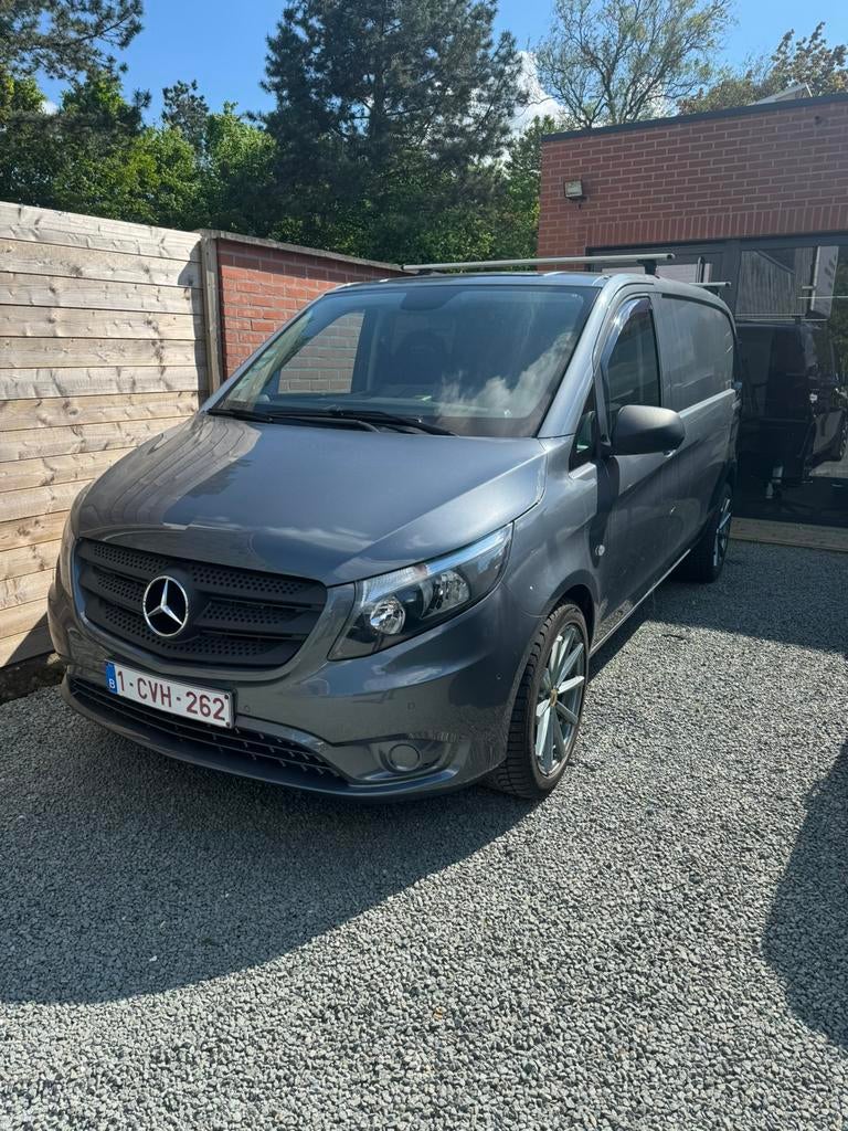 Vito licht vracht 2.2d 3ziet 28.000km automaat, Auto's, Automaat, Achterwielaandrijving, 4 cilinders, Parkeersensor