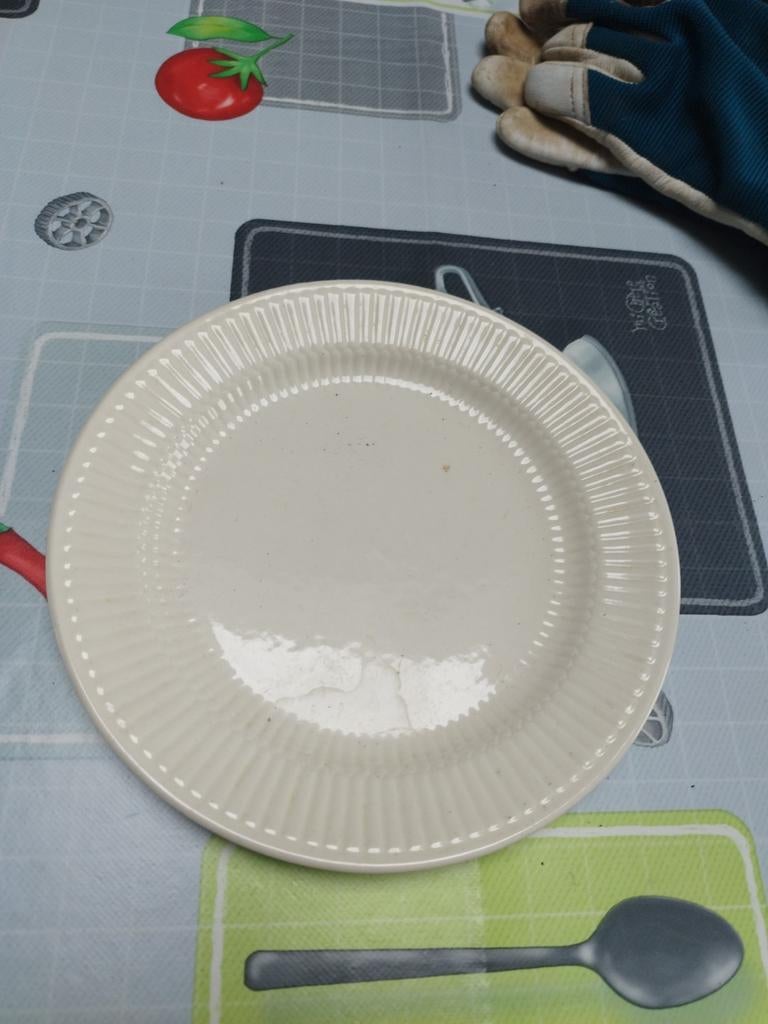 A vendre assiette royal boch, Enlèvement ou Envoi, Comme neuf