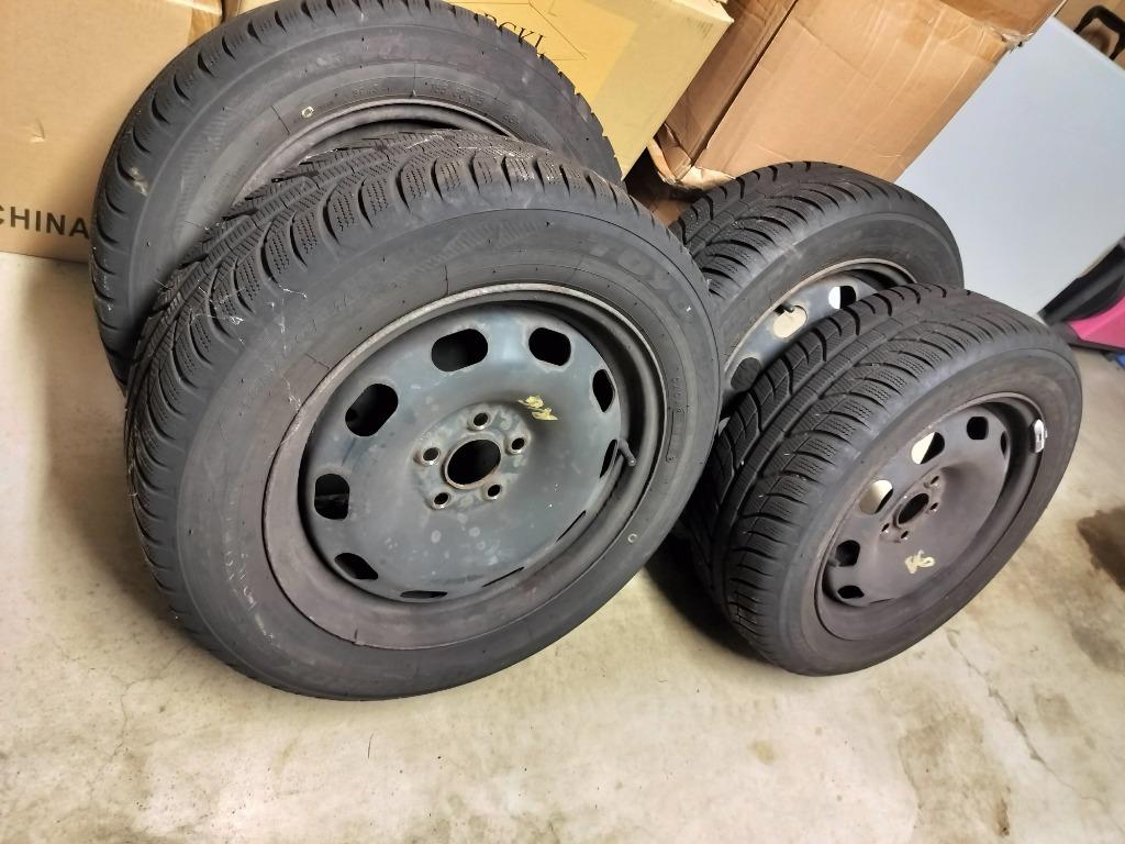 4x pneus 185/60 R15 88H (hiver) & 1x 185/60 R15 84H (été), Autos : Pièces & Accessoires, Pneus & Jantes, Neuf, 15 pouces, 185 mm