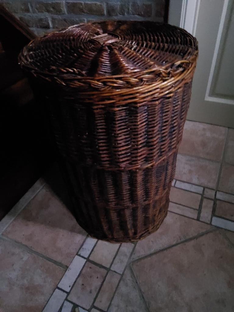 Rieten wasmand., Ophalen