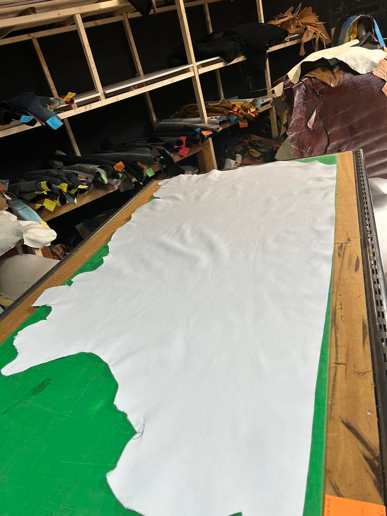 Witte kleur halve huid dikte 1.5 mm A-113, Hobby en Vrije tijd, Ophalen of Verzenden, Zo goed als nieuw