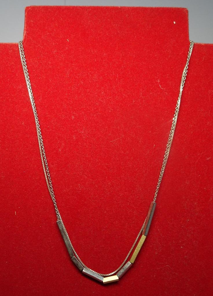 COLLIER : Métal - argent - or jaune, Bijoux, Sacs & Beauté, Colliers, Enlèvement ou Envoi, Utilisé, Jaune, Or