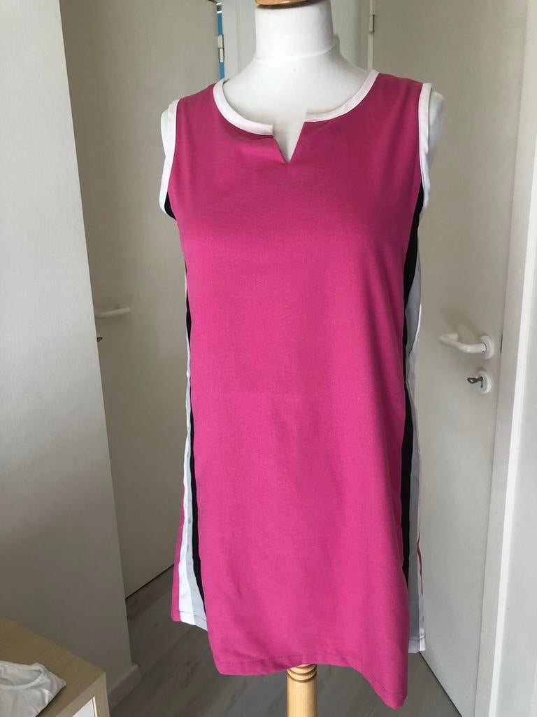 Jolie robe HHG médium, Vêtements | Femmes, Robes, Comme neuf, Taille 38/40 (M), Rose, Au-dessus du genou, Enlèvement ou Envoi