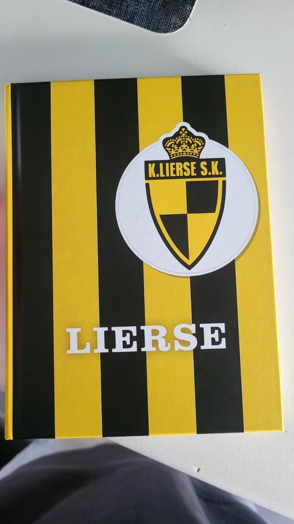 Gesigneerd lierse kempezone boek, Overige typen, Drie personen of meer