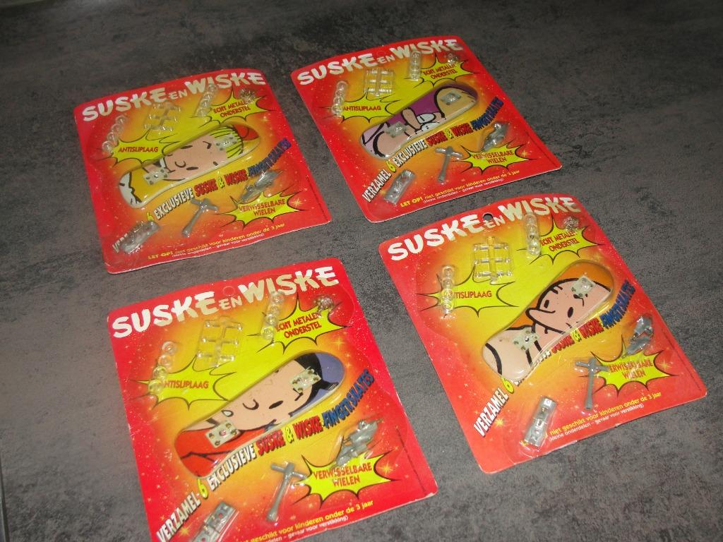 Suske, Wiske, Lambik en Sidonie  Fingerskate uit  2000., Verzamelen, Ophalen of Verzenden, Suske en Wiske, Zo goed als nieuw, Boek of Spel