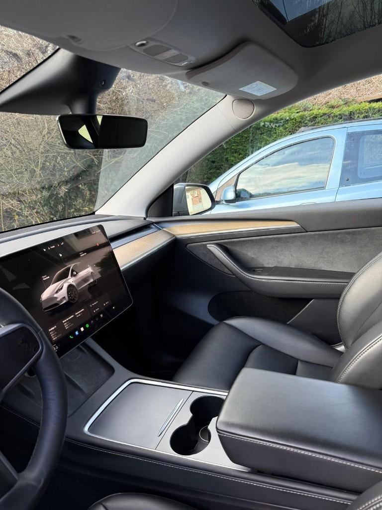 TESLA Model Y - Te Koop, Auto's, Automaat, Achterwielaandrijving, Zwart, Leder