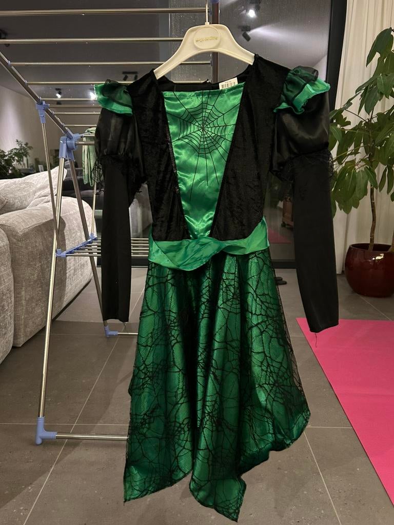 Halloween kleedje met hoed maat 140, Ophalen, Zo goed als nieuw