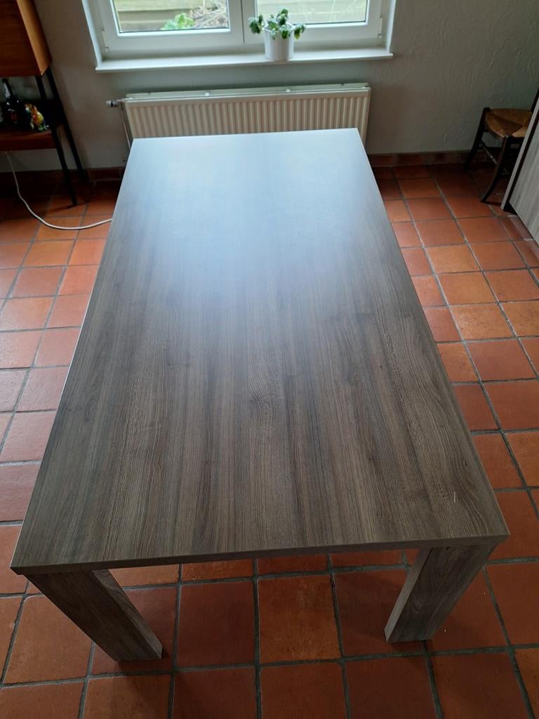 Mooie landelijke tafel, Ophalen
