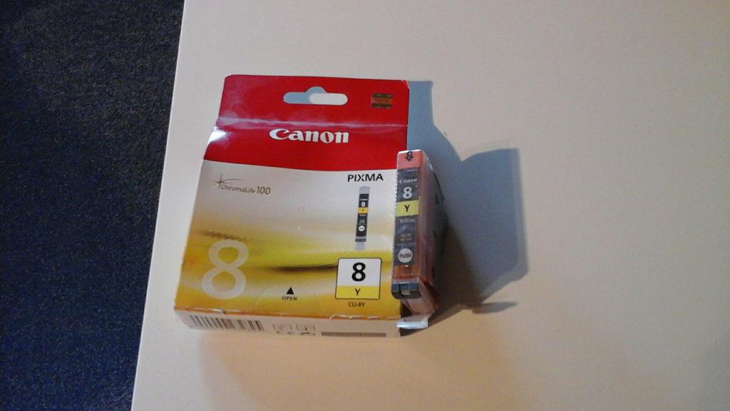 2 cartouches Canon pixma  8 jaune 13 ml neuve, Enlèvement, Neuf