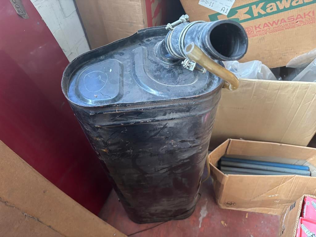 Reservoir de carburant Mazda 1000,1300. 1971-., Enlèvement ou Envoi, Mazda