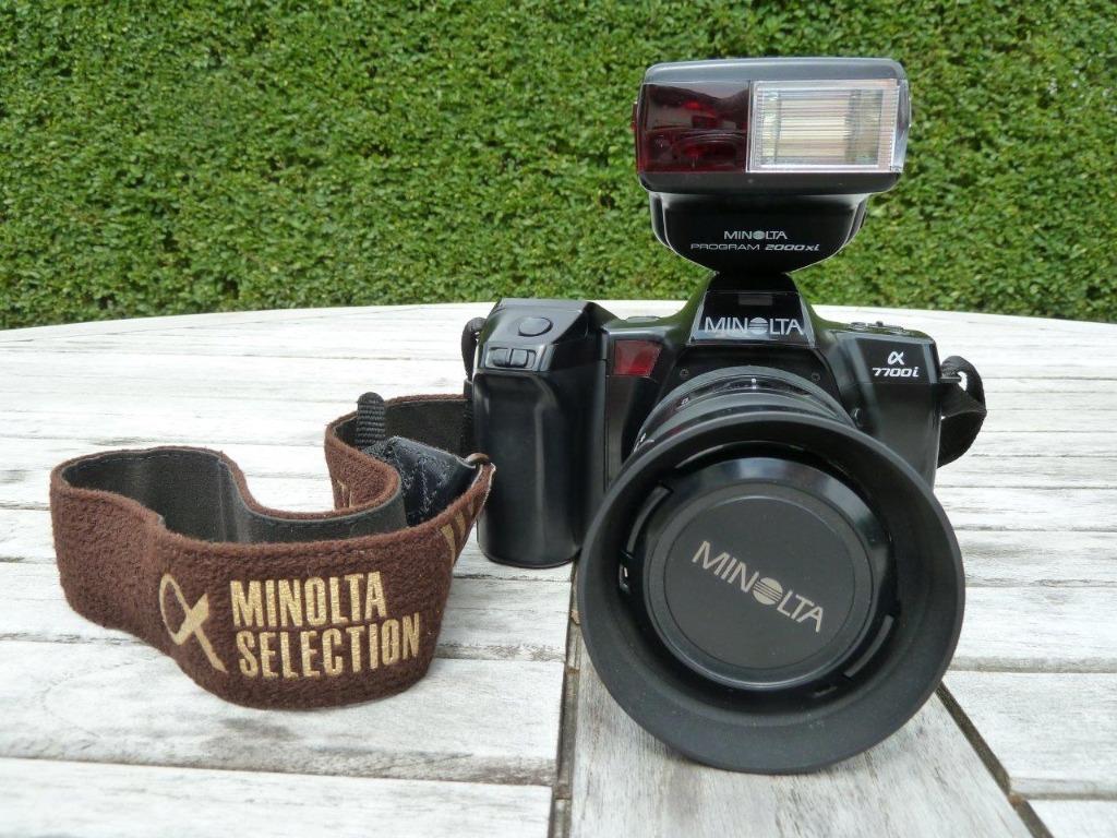 Boîtier Minolta 7000i / 7700i + 35-105 mm + Flash 2000xi, Enlèvement, Comme neuf, Reflex miroir, Minolta