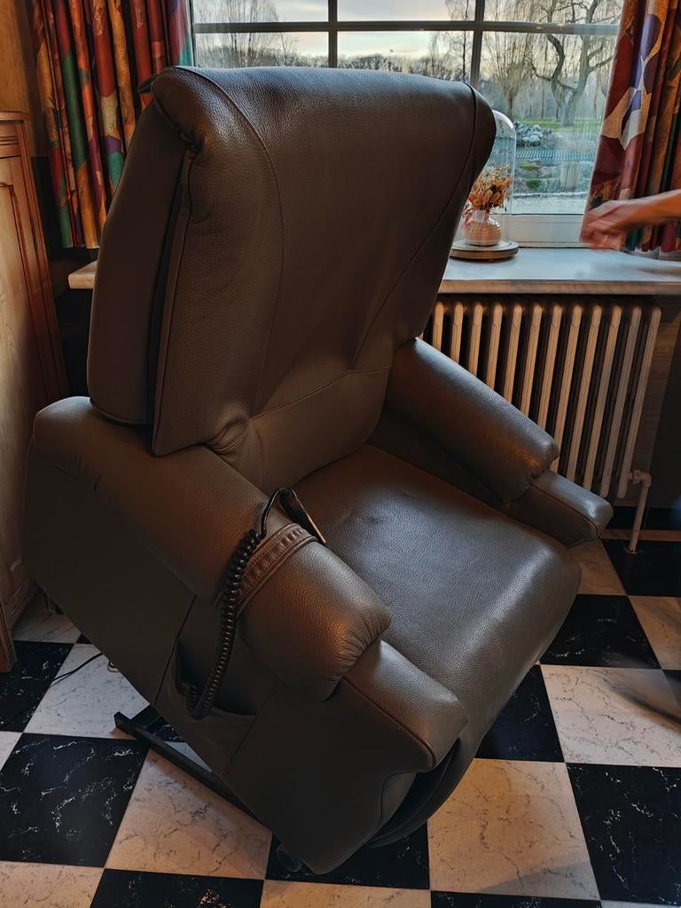 Elektrische relaxzetel, Ophalen