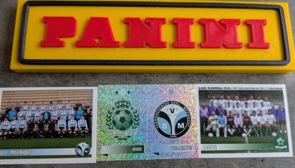 PANINI FOOTBALL 2011 3X STICKERS  497/8/9/500 DESSEL/GEEL M, Hobby en Vrije tijd, Stickers en Plaatjes, Nieuw, Verzenden