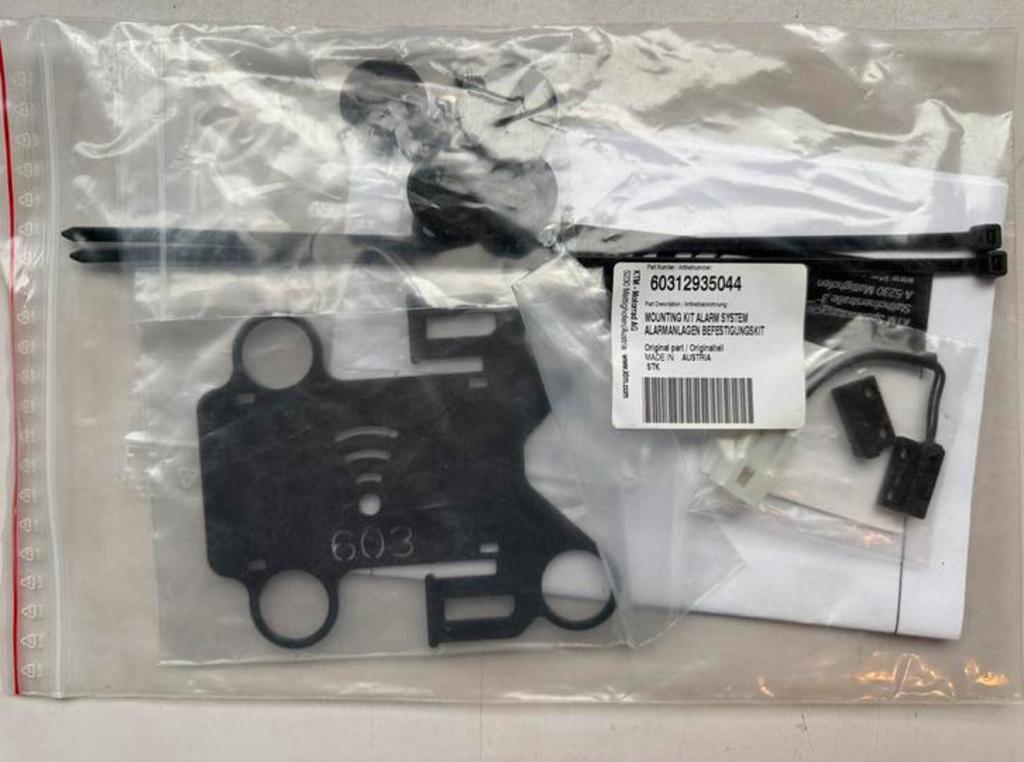KTM Adventure 1050/1090/1190/1290 Alarm Montagekit 2013-2019, Motoren, Accessoires | Overige, Zo goed als nieuw, Ophalen of Verzenden