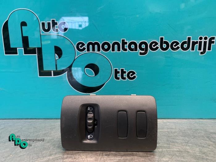 Commutateur phare hauteur réglable d'un Renault Clio (Clio, Renault, -, 3 mois de garantie, Utilisé