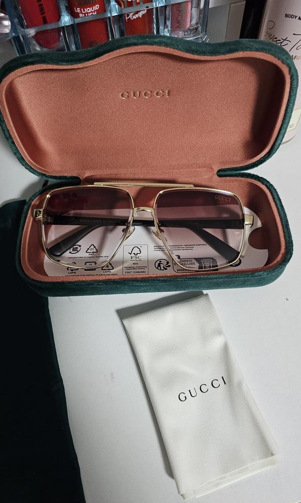 Gucci Zonnebril - Stijlvol en Tijdloos, Ophalen of Verzenden, Zo goed als nieuw, Bril