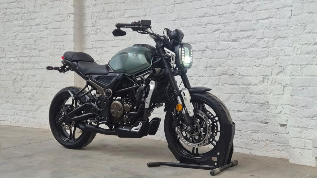 Voge 300AC @motomobilia 1 an de garantie, Motos, Motos | Marques Autre, Entreprise, Naked bike, 12 à 35 kW, 1 cylindre, Permis Moto A2 minimum