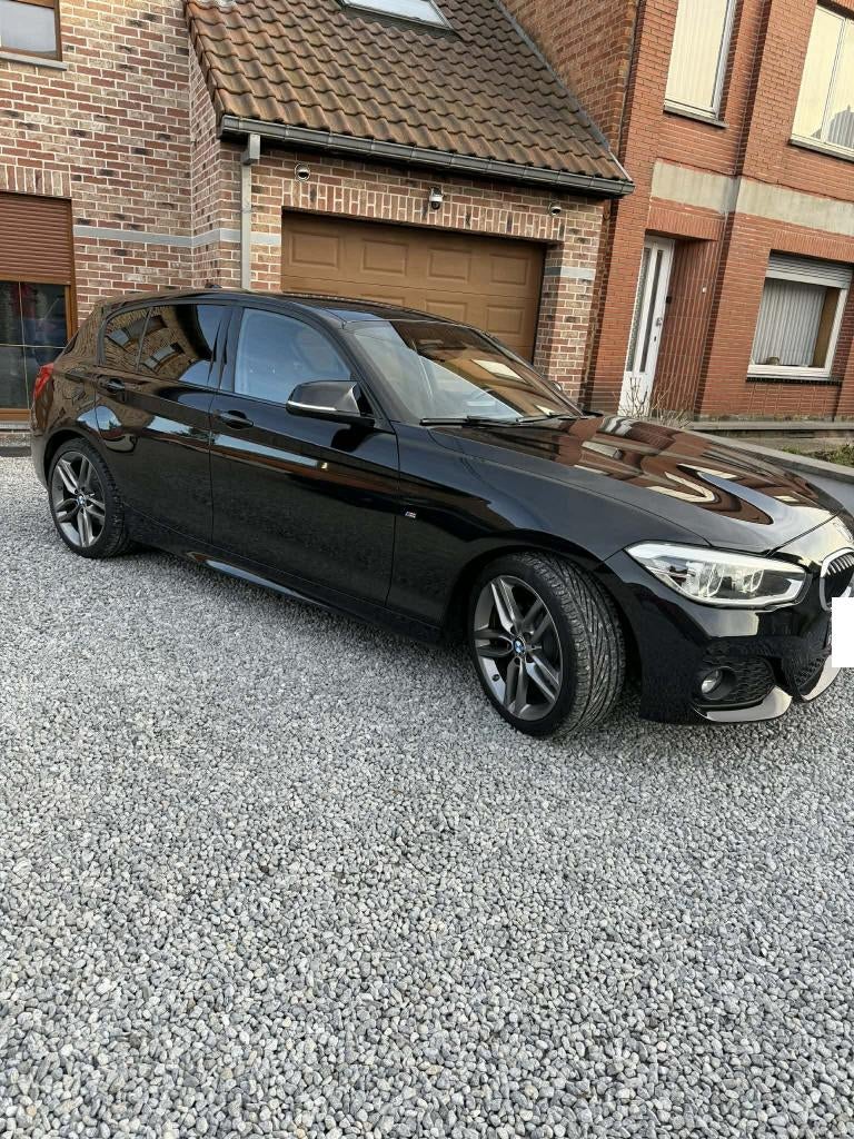 BMW SERIE 118i PACK M INT&EXT 1.5 ESSENCE EURO 6B CT OK, 100 kW, 1 Reeks, 139 g/km, Alcantara