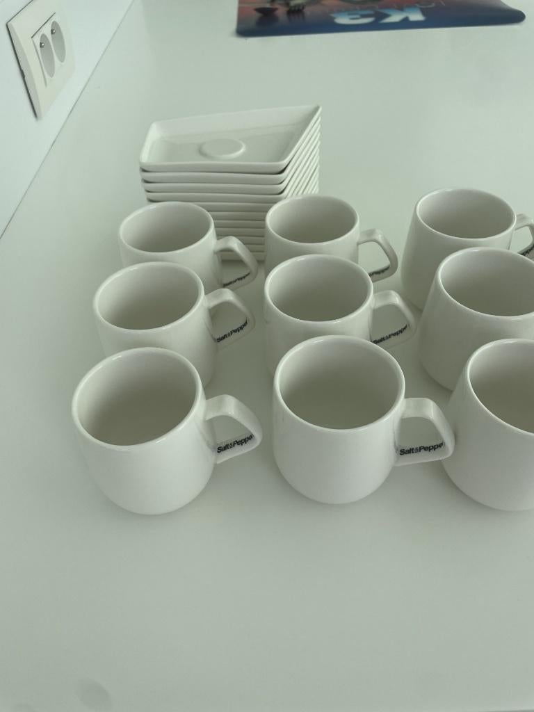 Twaalf kleine espresso tassen met onderbord Salt & Pepper, Ophalen, Nieuw, Effen, Kop(pen) en/of Schotel(s)